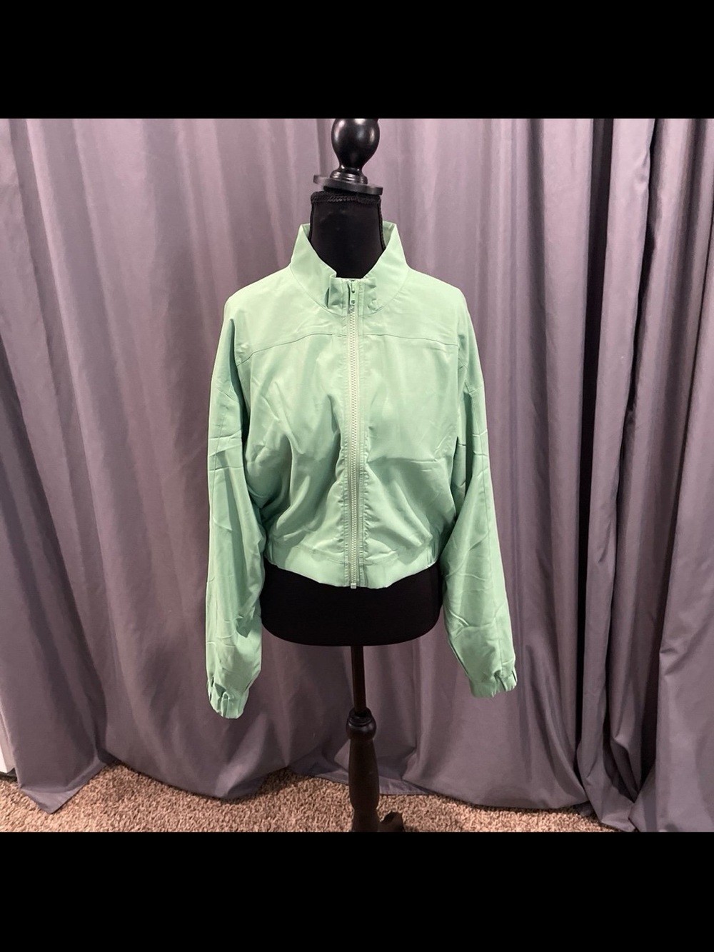 Mott50 UPF 50 full zip cropped jacket large